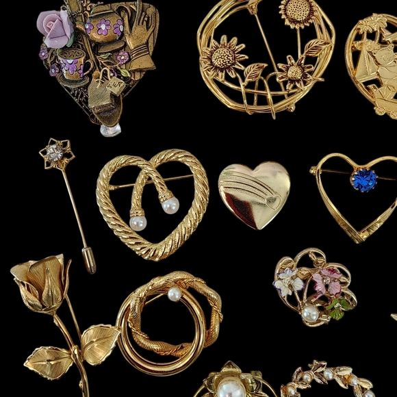 22 vintage brooches brooch gold tone flowers heart faux pearls rose -B14 - Picture 2 of 12